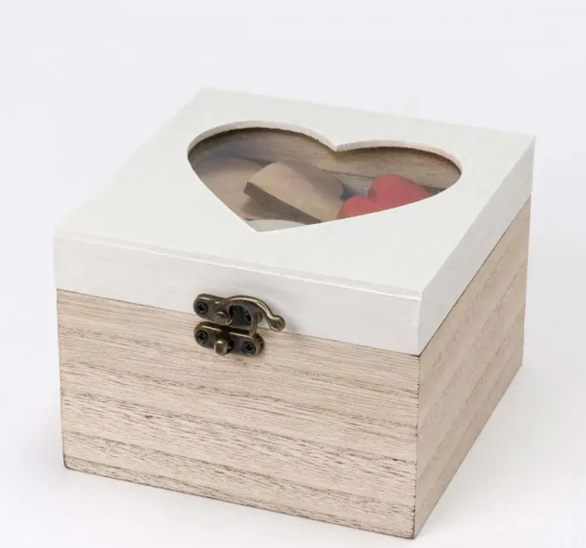 Caja hecha en Madera con forma de Corazón Personalizada para Boda Lazo Cajas  Rojo